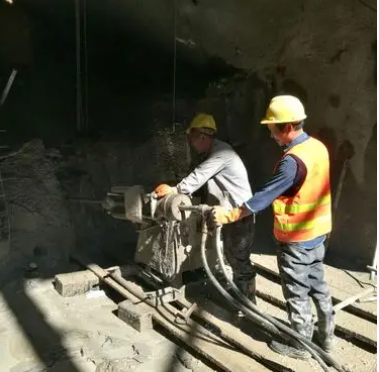 北湖水下抗分散灌浆料特点 水下不分散注浆料介绍